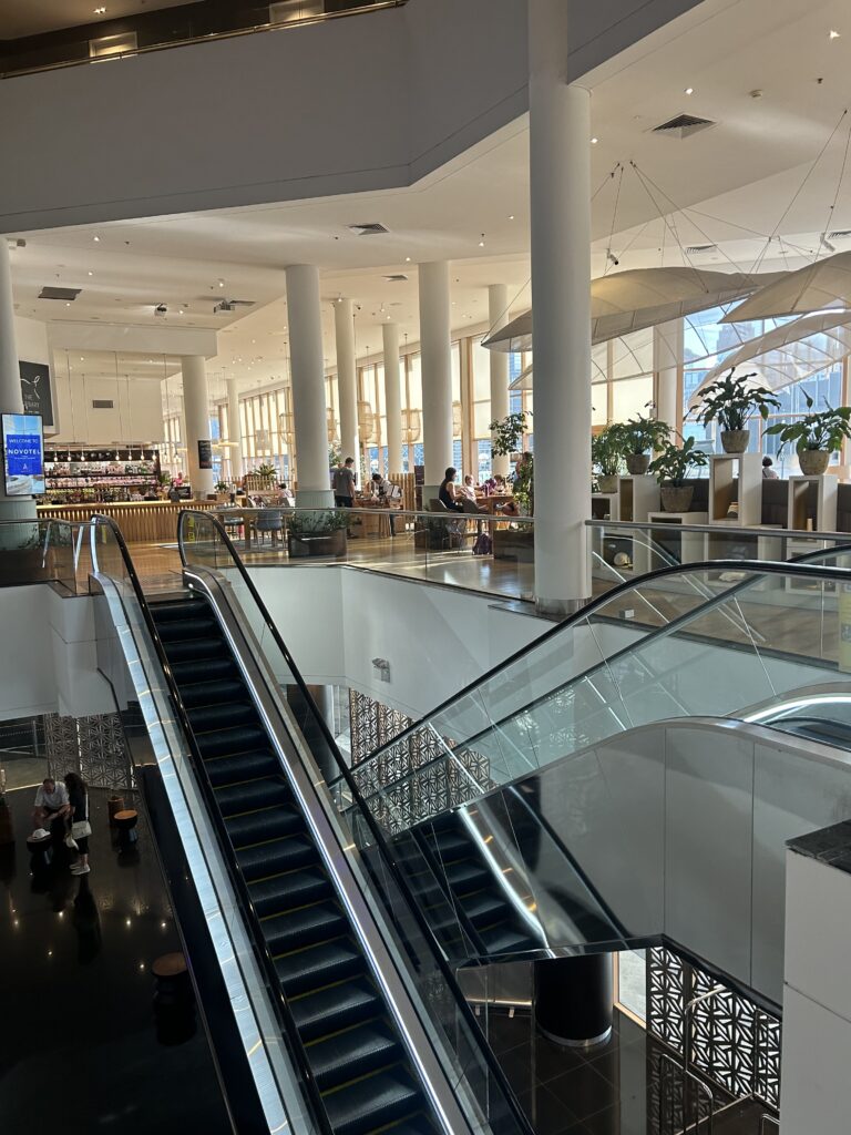 Lobby of Novotel Sydney on Darling Harbour