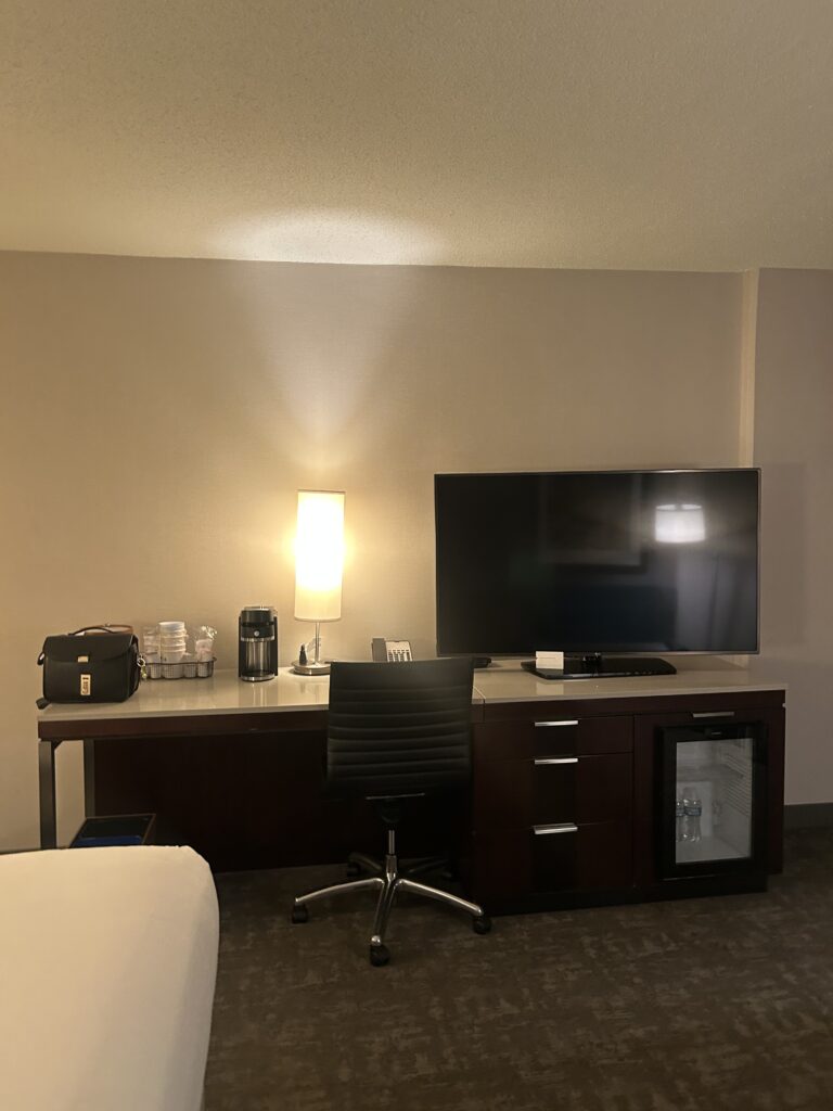 Hyatt Regency Boston Cambridge Review: Perfect for Harvard, MIT, and Boston University Visits hyatt regency boston cambridge hotel room review (13)
