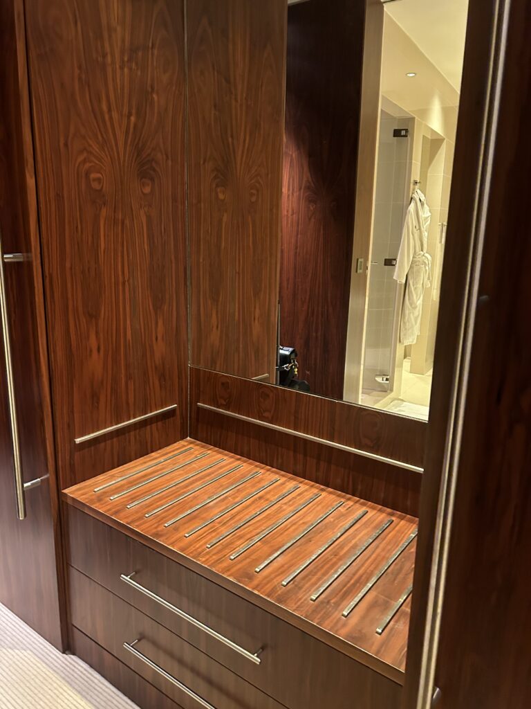 JW Marriott Marquis Dubai Review: The Hotel Emirates Gives for FREE! jw marriott marquis dubai hotel review (20)