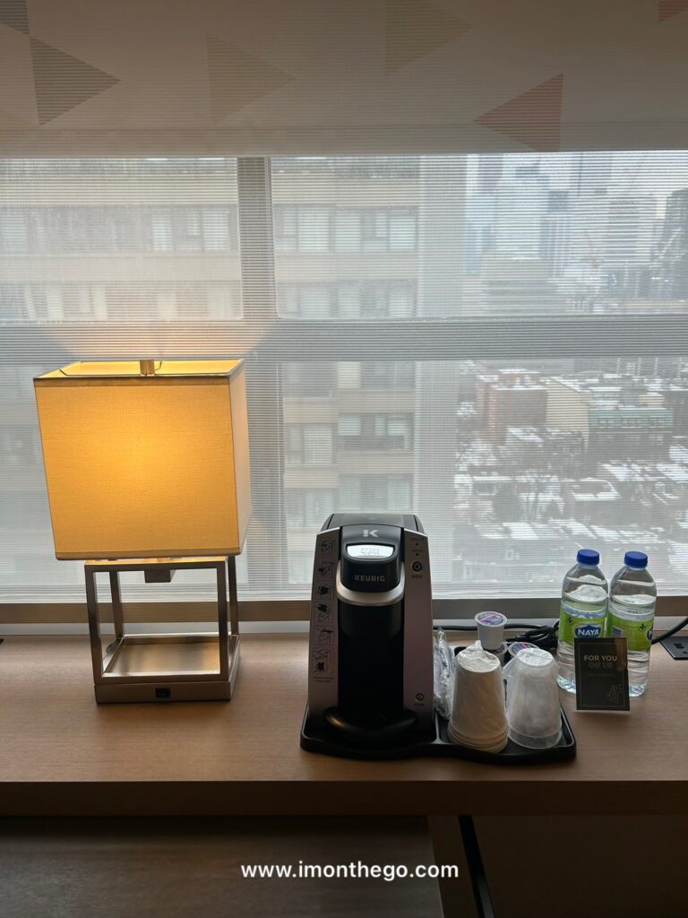 Where to Stay in Toronto (2026): 3 Hotels I Personally Stayed At Holiday Inn Toronto Downtown Centre hotel room