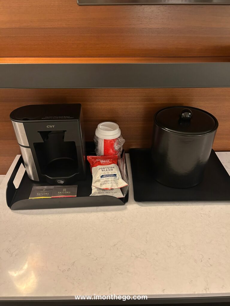 New York Marriott Downtown Review: The Good, The Bad, & The Reality new york marriot downtown review (11)