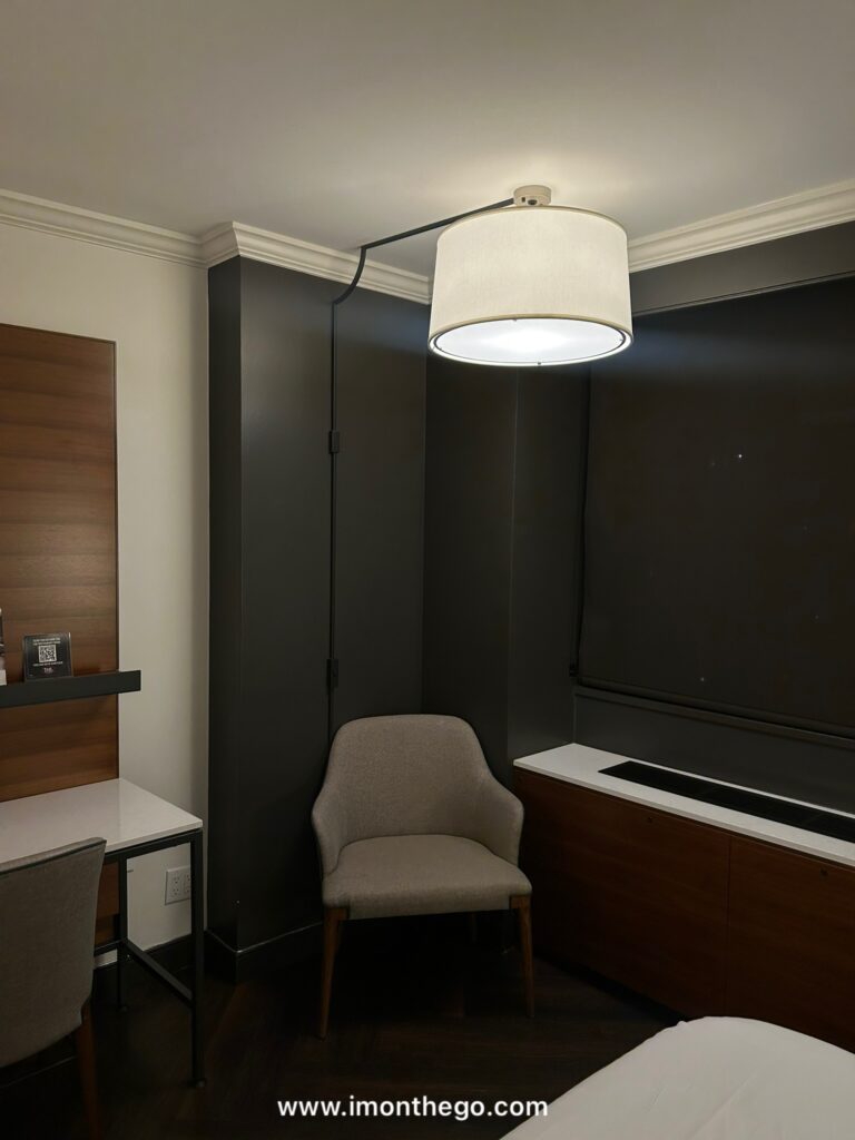 New York Marriott Downtown Review: The Good, The Bad, & The Reality new york marriot downtown review (13)