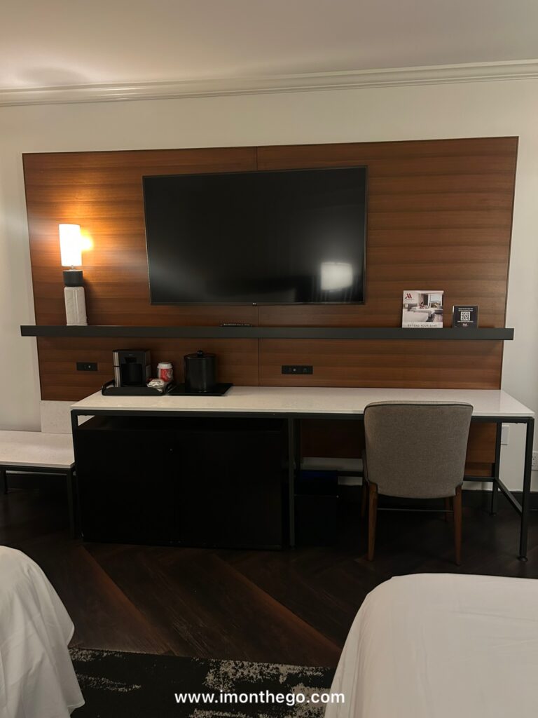 New York Marriott Downtown Review: The Good, The Bad, & The Reality new york marriot downtown review (14)