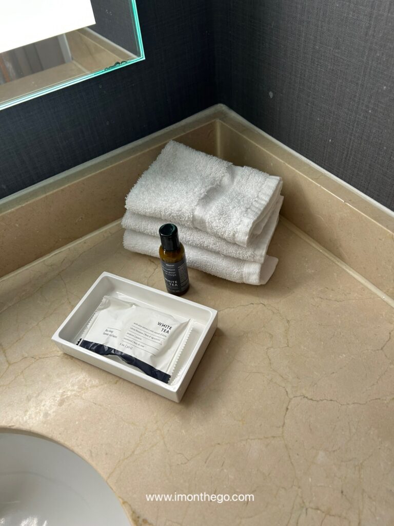 Honest Review of The Westin Los Angeles Airport: Rooms, Breakfast & Free Shuttle the westin los angeles airport room review (7)