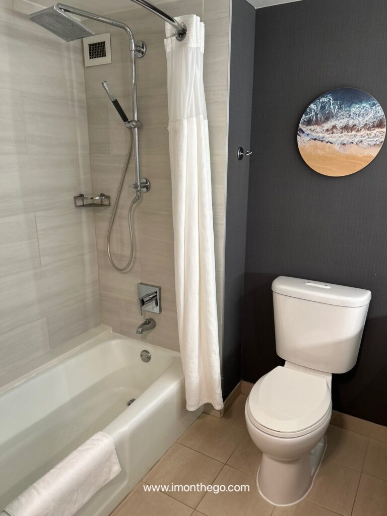 Honest Review of The Westin Los Angeles Airport: Rooms, Breakfast & Free Shuttle the westin los angeles airport room review (8)